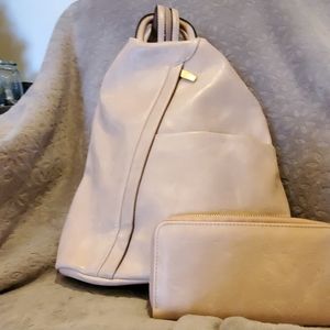 Medium backpack with wallet